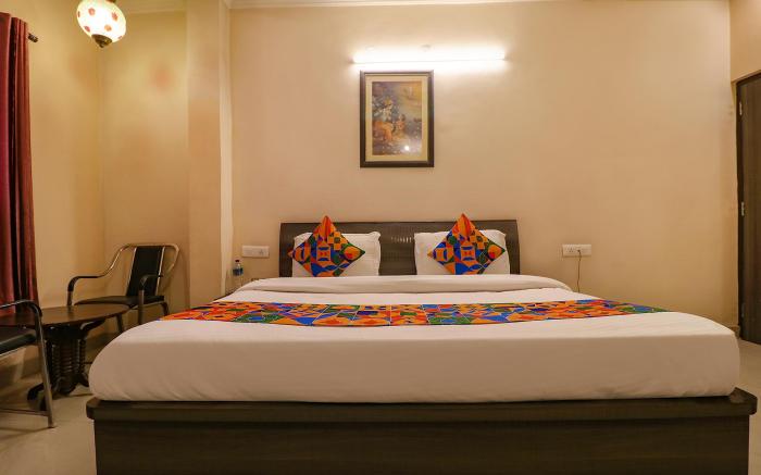FabHotel Golden Sunrise Inn