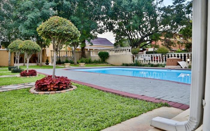 Luxurious Double Bed room with private bathroom