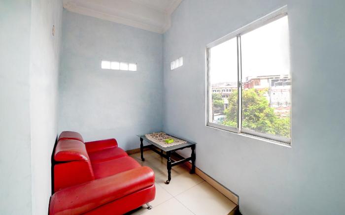 OYO 90922 Gurusinga Guesthouse