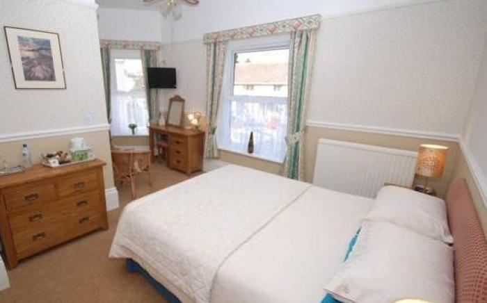 Westbury Lodge