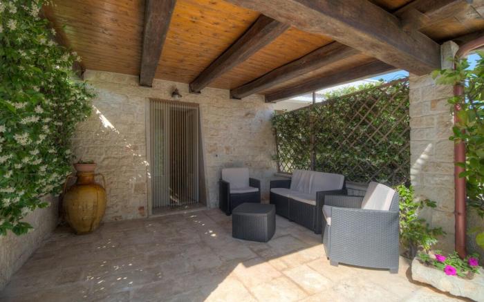 Trullo Corbezzolo by Typney