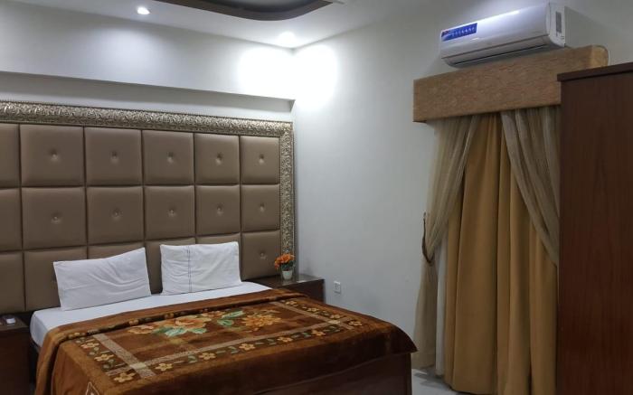 Lavish Inn Guest House