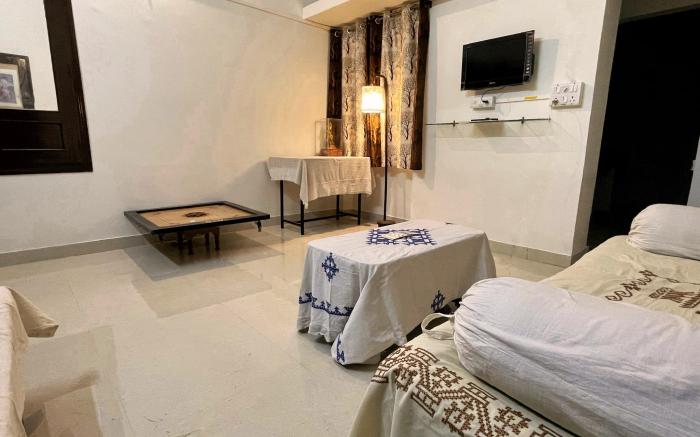 GIRIDHAR VILLA