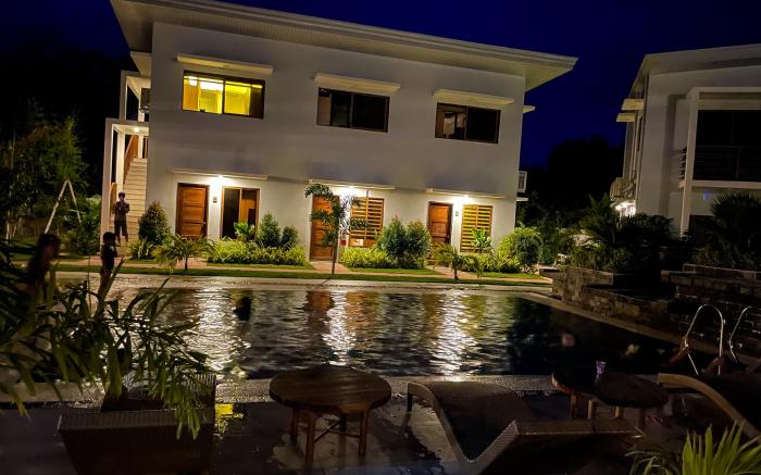 Red Picnic Hostel