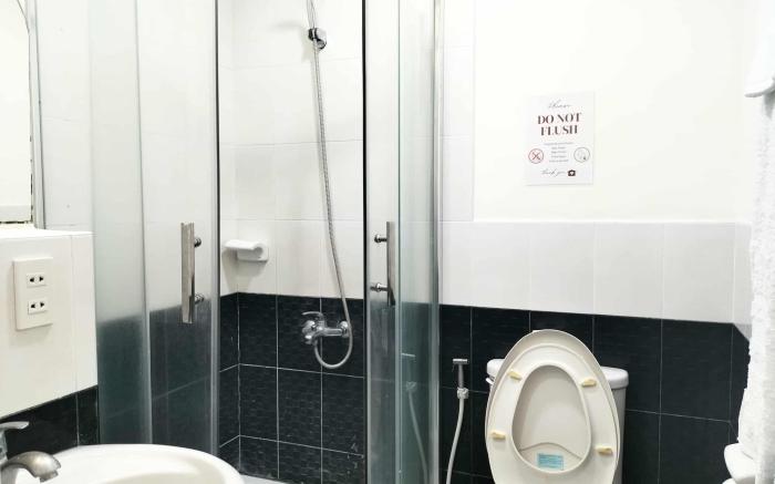 Four (4) bedroom condo unit with common pool