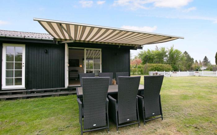 Nyistandsat Sommerhus Med Kaerlighed Og Sjael