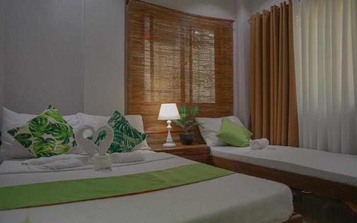 The Palms Resort & Bar