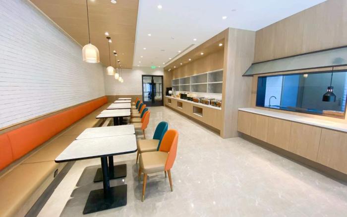 Hanting Hotel Harbin West Railway Station North Square