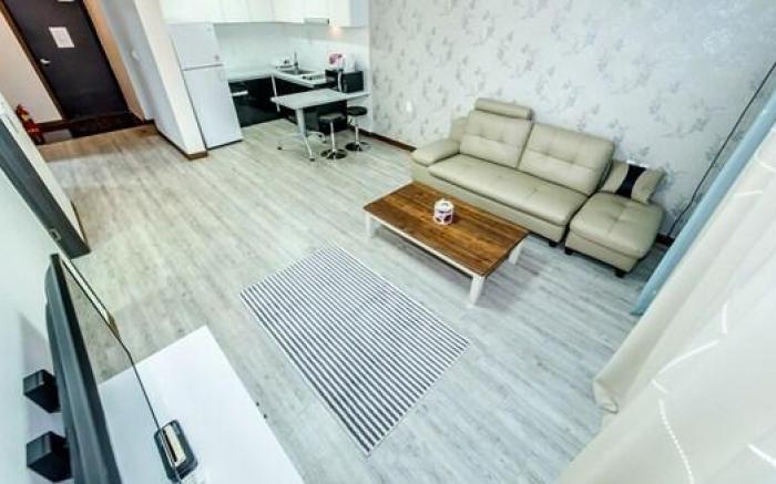 Ghosthouse Aewolhaean-ro Ocean View 18 Pyeong (Two-Room Type) Resort Pension (Room 303)