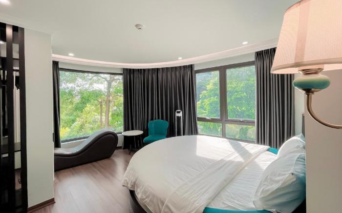 Hồng Vận Hotel