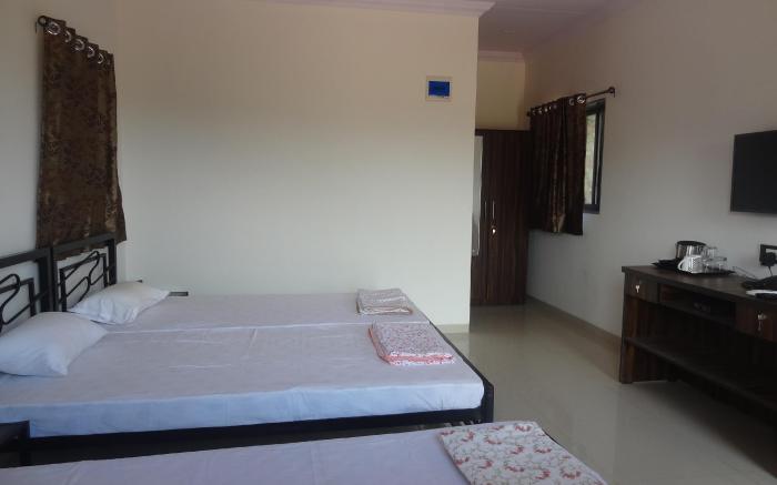 Tent-O-Treat Premium Rooms near Dapoli