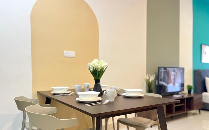 CORE suite klia with FREE NETFLIX + WIFI