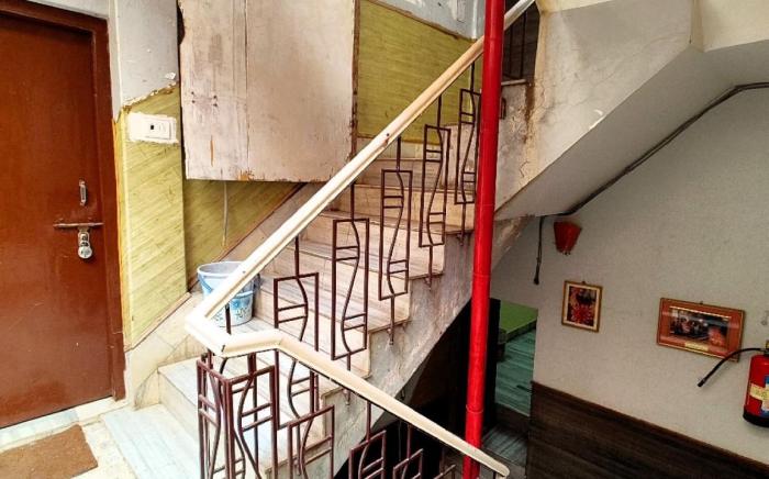 Goroomgo Teerth Guest House Near Kashi Vishwanath Temple Varanasi