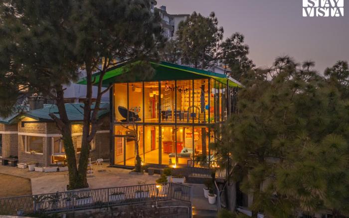 StayVista at Serene - 7BR w/ Outdoor Bonfire