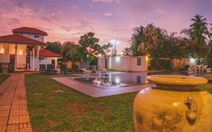 White Rose Beach Resort Marawila