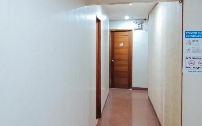 RedDoorz @ H.F. Golden Travellers Inn