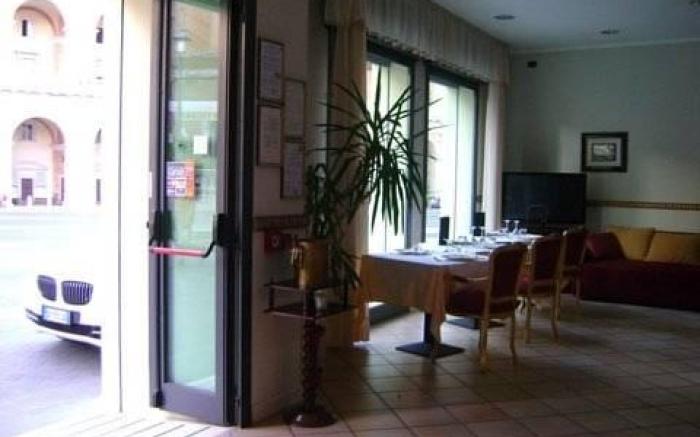 Hotel Pellegrino E Pace