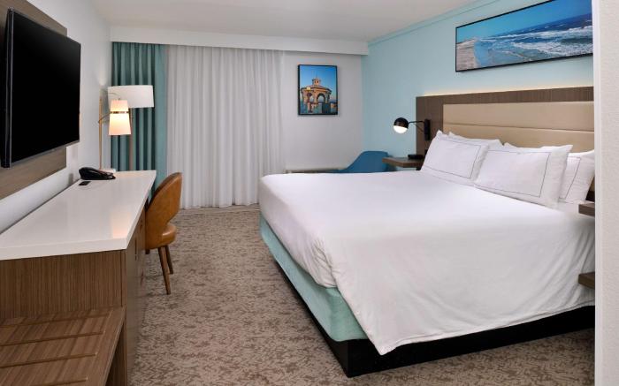 DoubleTree by Hilton Corpus Christi Beachfront