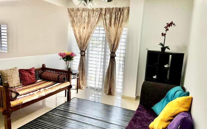 Spacious+Cozy House(10-15pax)