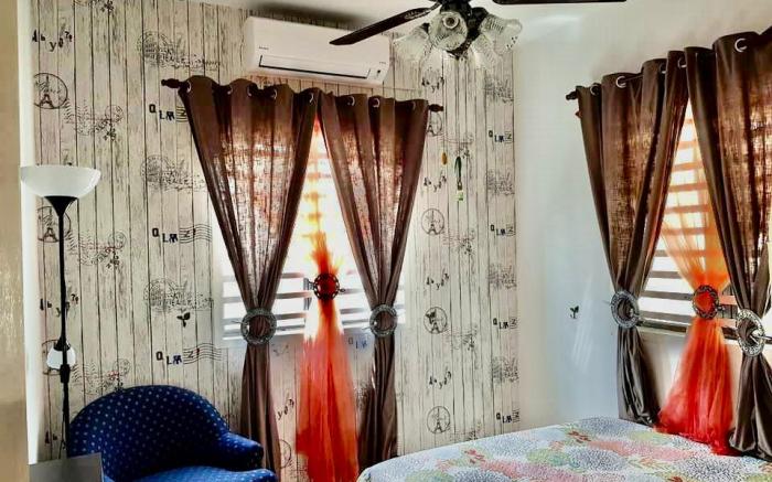 Spacious+Cozy House(10-15pax)
