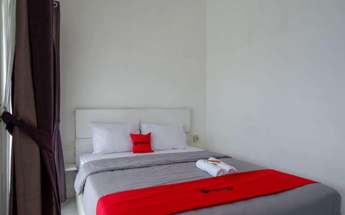 RedDoorz Syariah @ Raya Punten Batu
