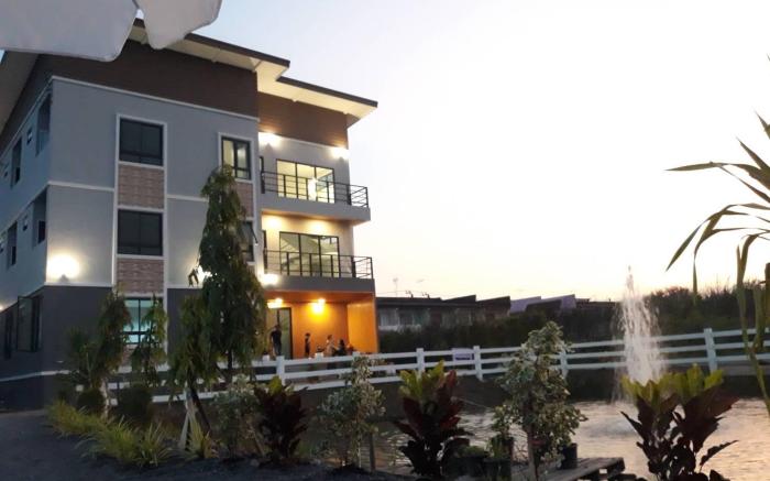 Talubpetch residence (A1-Room)