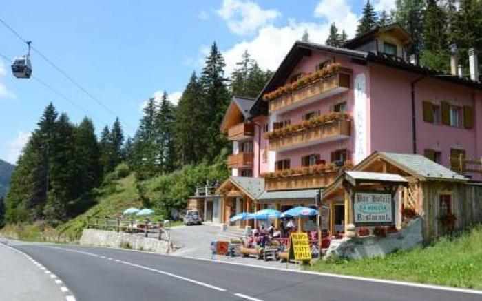 Hotel La Roccia