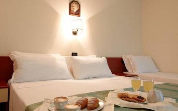 Hotel Leon - Ristorante Al Cavallino Rosso