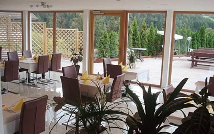 Molaris Lodge