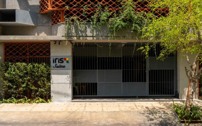 Iris Suites