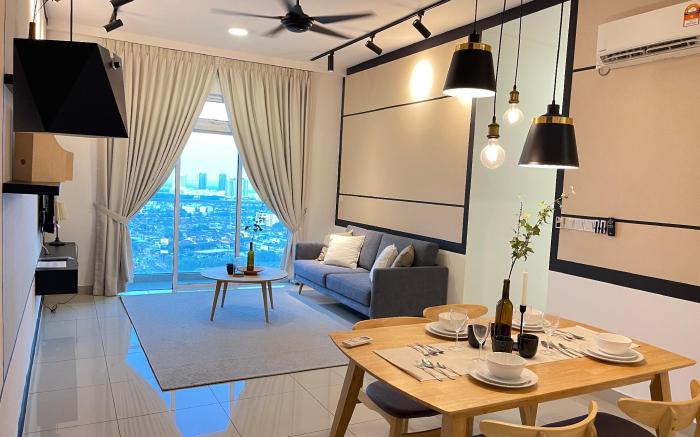 Twin Galaxy Residences 5min to  CIQ (Family Suite)