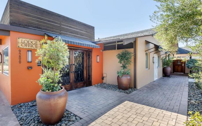 Carlton Oaks Lodge, an Ascend Collection Hotel