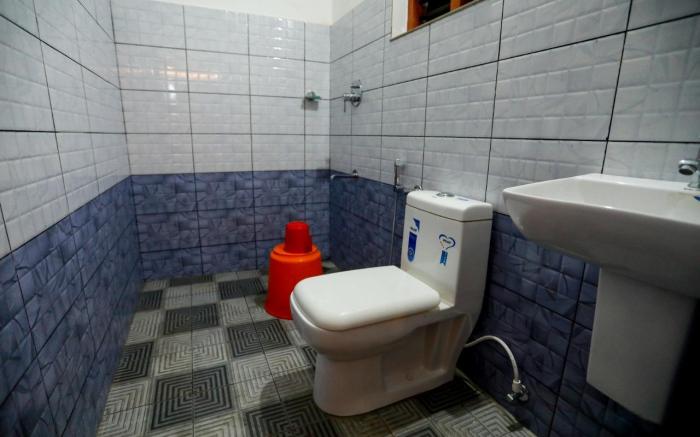 Dakshinakasi Guest House