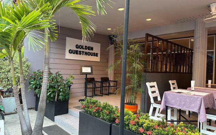 GOLDEN GUESTHOUSE By The Beach Cha Am