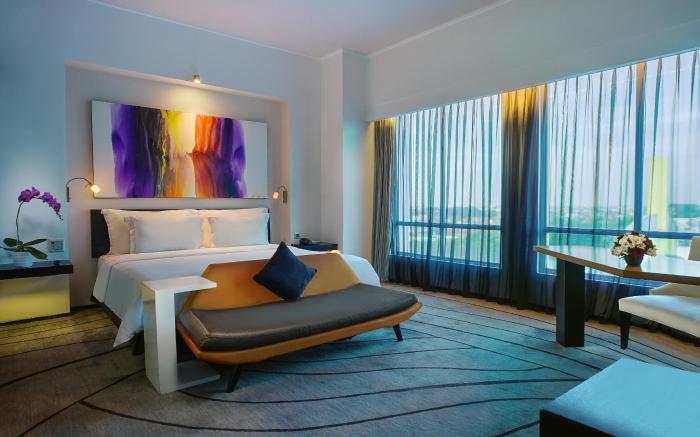 ARTOTEL TS Suites Surabaya 