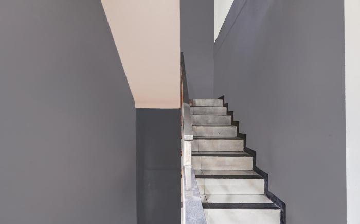 Hotel O Surabaya near Universitas Airlangga formerly Kertajaya Residence Surabaya