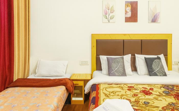 The Prasher Lodge , Mall road Manali