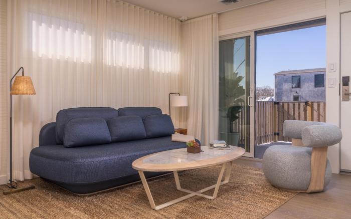 The Shoals Suites & Slips