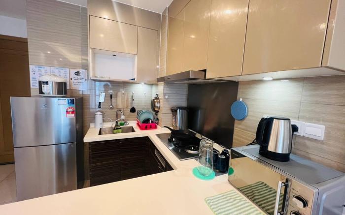 Sea View 1BR of Dual-Key R&F Princess by ANJU
