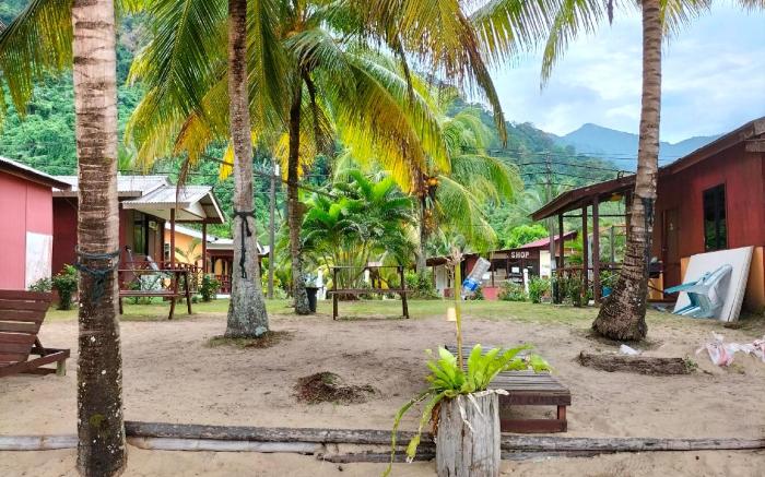 pulau tioman mentawak chalet