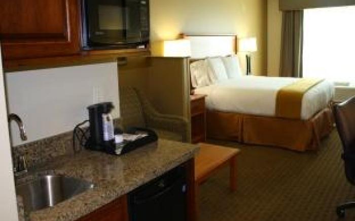 Holiday Inn Express & Suites Sioux Falls Southwest By IHG