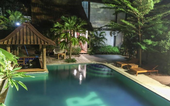 Gili Sands Hotel & Bar