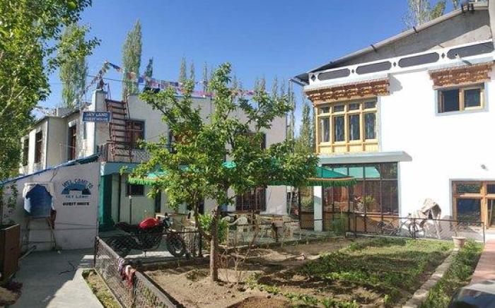 Sky Land Guest House