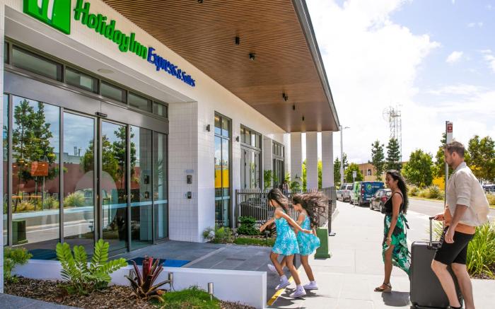Holiday Inn Express and Suites Sunshine Coast By IHG