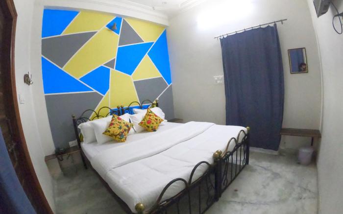 Little Peepal House