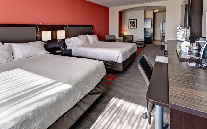 Holiday Inn Express Northwest Maize By IHG