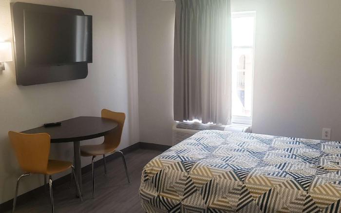 Motel 6 Mobile, AL – Airport Blvd