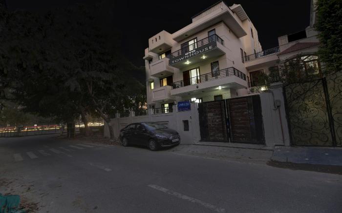 Collection O Imperial Oak Near Leisure Valley Park