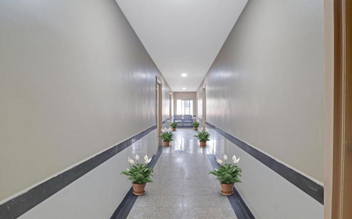 Hotel O Padmini Near Lakdikapool Metro Station