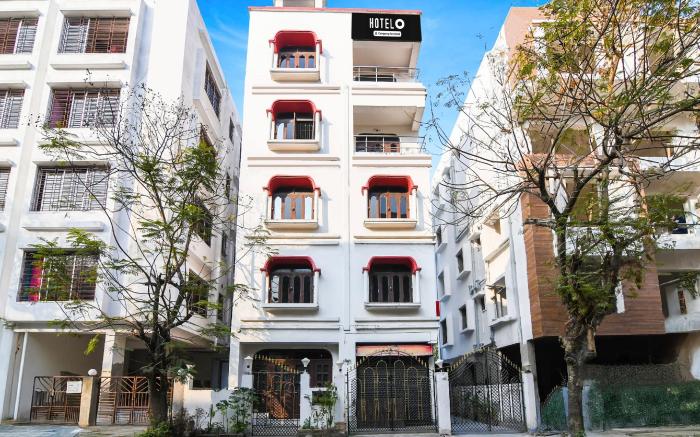 Super Hotel O Biswa Bangla Sarani